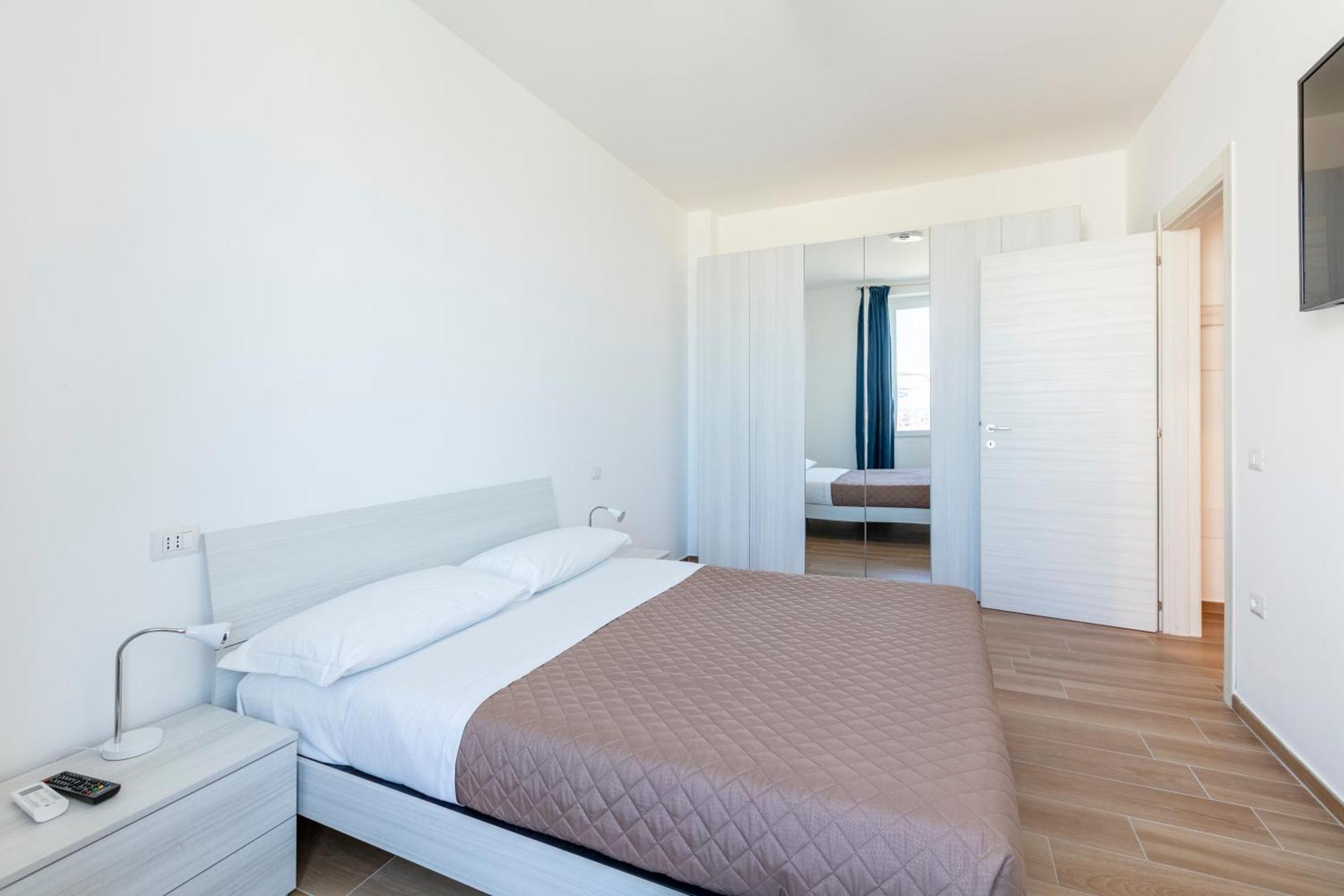 Residence Torvaianica Eksteriør bilde